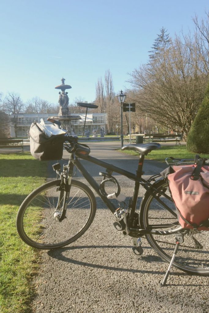 Walter Bogners Fahrrad hat schon viel von der Welt gesehen.