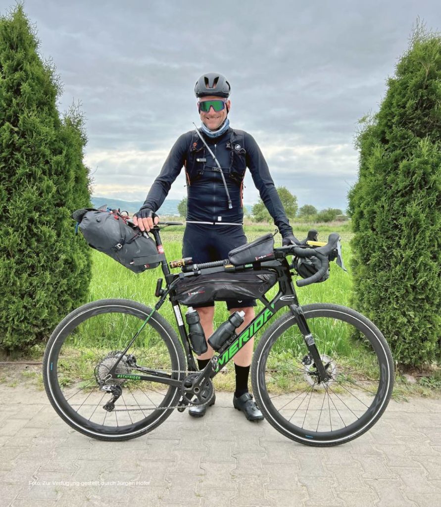 Jürgen Hofer und sein Reiserad